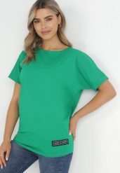 Zielony T-shirt Nietoperz z Ozdobną Naszywką Karmyn. Zielone t-shirty Born2be, m, z aplikacjami, z bawełny, bez kołnierzyka, bez ramiączek. W wyprzedaży za 71.99 zł.