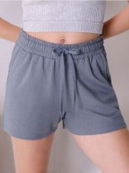 Szorty dresowe z wiązaniem - szary. Szare szorty sportowe Sinsay, bez wzorów, z dresówki. Za 15.99 zł.