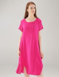 Lniana sukienka midi. Czerwone sukienki Unisono, s, w ażurowe wzory, z tkaniny, bez kołnierzyka, bez ramiączek, midi. Za 219.00 zł.