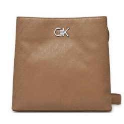 Torebka Calvin Klein. Brązowe listonoszki Calvin Klein, bez wzorów, bez dodatków. Za 349.99 zł.