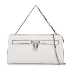 Torebka MICHAEL Michael Kors. Białe kopertówki MICHAEL Michael Kors, bez wzorów, wizytowe, bez dodatków. Za 819.99 zł.