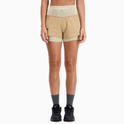 Krótkie spodenki 2 w 1 Damskie Trail-Running PERFORMANCE MAX. Brązowe szorty BODYCROSS, bez wzorów, ze skóry. W wyprzedaży za 292.99 zł.