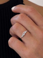 OR Carats Złoty pierścionek z diamentami rozmiar: 56. Szare pierścionki OR Carats, z diamentem, złote. Za 506.32 zł.