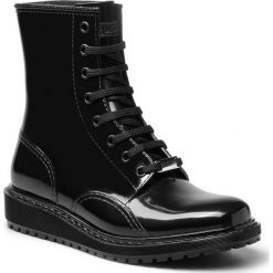 Kalosze GUESS - FLDTY3 RUB10 BLACK. Czarne botki Guess, z aplikacjami, z materiału. Za 439.00 zł.