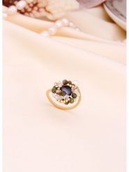 L'Atelier de Gaia Pozłacany pierścionek z perłą i cyrkoniami rozmiar: onesize. Różowe pierścionki L'Atelier de Gaia, z cyrkonią, pozłacane. Za 109.00 zł.