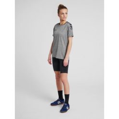 Hummel KOSZULKA DAMSKA T-shirt hmlAUTHENTIC POLY JERSEY WOMAN. Szare t-shirty sportowe Hummel, s, bez wzorów, z jersey, bez ramiączek. Za 85.00 zł.