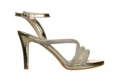 Sandały Bayla-187 587-1733 Gold 187101, Złoty, Skóra ekologiczna - 39. Żółte sandały Bayla, bez wzorów, z lakierowanej skóry, bez obcasa, na platformie, bez zapięcia. W wyprzedaży za 179.10 zł.