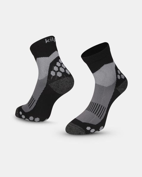 Uniseksowe skarpety outdoorowe Kilpi PRO-U. Czarne skarpetki Kilpi, bez wzorów, z materiału. Za 101.89 zł.