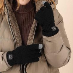 Rękawiczki termoaktywne Heatkeeper damskie z I-Touch czarne. Czarne bielizna termoaktywna damska HEAT KEEPER, bez wzorów, bez ramiączek, wspinaczkowe. Za 120.99 zł.