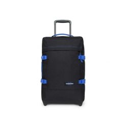 Torba na kółkach Eastpak Tranverz. Niebieskie torby podróżne Eastpak, bez wzorów. Za 624.50 zł.