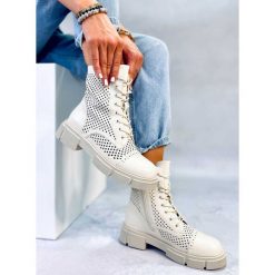 BM Botki ażurowe sznurowane Wyman Beige beżowy. Brązowe botki BM, w ażurowe wzory, z materiału, bez obcasa, bez zapięcia. Za 157.60 zł.