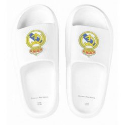 Real Madryt klapki Beach Pool Flip Flops White Eva białe. Białe klapki Real Madrid, bez wzorów, sportowe, bez obcasa, bez zapięcia. Za 99.00 zł.