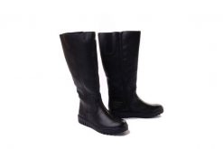 RIEKER Y3461-00 black, kozaki damskie. Czarne kozaki Rieker, na zimę, bez wzorów, bez obcasa, bez zapięcia. Za 409.90 zł.