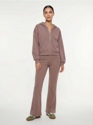 Rozpinana bluza soft touch z domieszką wiskozy - brązowy. Brązowe bluzy bez kaptura Sinsay, l, bez wzorów, z wiskozy, bez kaptura. W wyprzedaży za 45.99 zł.