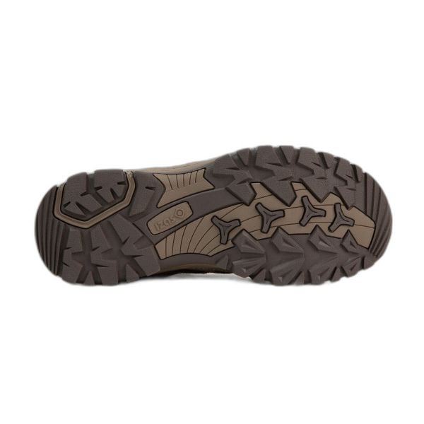 Buty turystyczne Izas Timpa Low. Brązowe buty trekkingowe IZAS, bez wzorów, z meshu, bez zapięcia, trekkingowe. Za 313.00 zł.