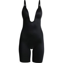 Spanx SUIT YOUR FANCY PLUNGE LOW BACK MID TIGH Body very black. Czarne body i gorsety marki Spanx, z elastanu. Za 669.00 zł.