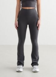 Damskie legginsy rozszerzane wysoki stan squat proof dla niskich Sense szare. Szare legginsy AIM'N, bez wzorów, z elastanu, krótkie. Za 339.00 zł.