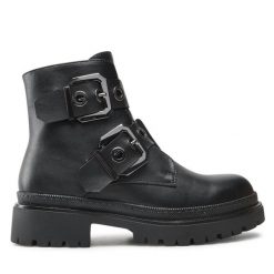 Botki DeeZee. Czarne botki DeeZee, bez wzorów, bez obcasa, na płaskiej podeszwie, bez zapięcia. Za 119.99 zł.