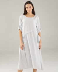 Luźna szara sukienka. Szare sukienki Unisono, l, bez wzorów, z tkaniny, bez kołnierzyka, bez ramiączek, midi. Za 189.00 zł.