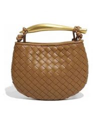 SUVRAI Torebka w kolorze jasnobrązowym - 22 x 18 x 4 cm rozmiar: onesize. Brązowe torebki klasyczne SUVRAI, bez wzorów, z materiału, przez ramię, bez dodatków. Za 121.99 zł.