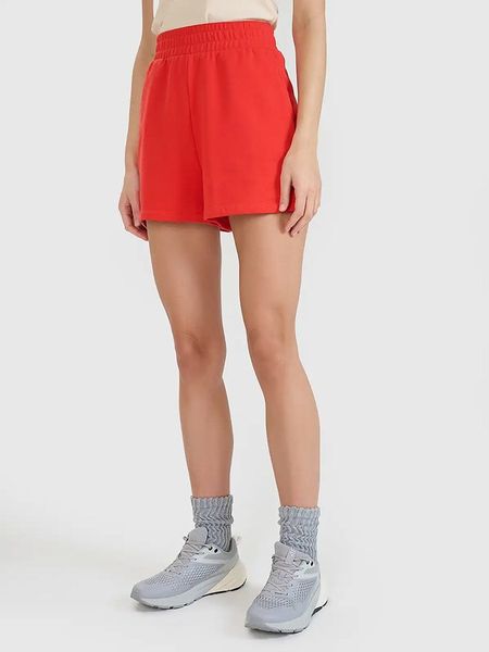 4F Szorty dresowe w kolorze czerwonym rozmiar: S. Czerwone szorty sportowe 4f, bez wzorów, z dresówki. Za 30.78 zł.