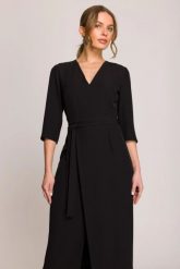 Elegancka sukienka midi z dekoltem V i rozcięciem czarna. Czarne sukienki Stylove, do pracy, s, bez wzorów, z elastanu, biznesowe, bez kołnierzyka, dla wysokich, bez ramiączek, midi, dopasowane. Za 389.00 zł.