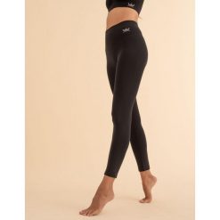 Legginsy redukujące 200 den z włóknem Emana Noah. Czarne legginsy Anaissa, bez wzorów, z poliamidu, sportowe. Za 340.00 zł.