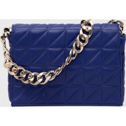 Only torebka kolor granatowy. Niebieskie shopper bag ONLY, bez wzorów, na ramię, pikowane, bez dodatków. W wyprzedaży za 114.99 zł.