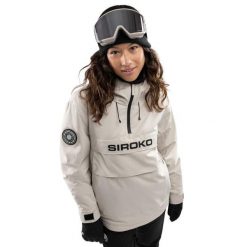 Kurtka snowboardowa damska W6-W Eriz. Brązowe kurtki narciarskie SIROKO, bez wzorów, bez kaptura, snowboardowy. W wyprzedaży za 467.00 zł.