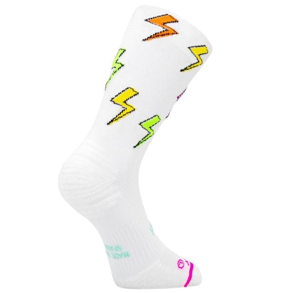 X THUNDER - SKARPETKI DO BIEGANIA. Białe skarpetki SPORCKS, bez wzorów, z nylonu. Za 156.00 zł.
