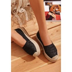 Czarne Espadryle Closed Book. Espadryle marki Born2be. Za 89.99 zł.