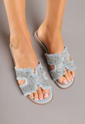 Niebieskie Klapki Vices z Cholewką Ozdobioną Cyrkoniami i Wycięciami Galozi. Niebieskie klapki Renee, z aplikacjami, z jeansu, eleganckie, bez obcasa, na płaskiej podeszwie, bez zapięcia. Za 79.99 zł.