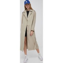Only trencz damski kolor beżowy przejściowy. Brązowe płaszcze ONLY, l, bez wzorów, klasyczne, bez kaptura. Za 219.99 zł.