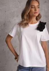 Biało-Czarny Bawełniany T-shirt o Klasycznym Kroju z Kwiatowymi Aplikacjami 3D Morgane. Białe t-shirty Renee, l, z aplikacjami, z bawełny, biznesowe, bez kołnierzyka, bez ramiączek. Za 59.99 zł.