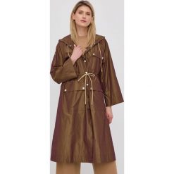 MAX&Co. parka damska kolor zielony przejściowy. Zielone płaszcze MAX&Co., bez wzorów, z materiału, bez kaptura. W wyprzedaży za 789.99 zł.