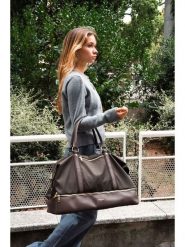 Victor & Hugo Paris Skórzana torba podróżna "Andia" w kolorze brązowym - 50 x 35 x 25 cm rozmiar: onesize. Brązowe torby podróżne Victor & Hugo Paris, bez wzorów, z materiału, przez ramię. Za 413.35 zł.