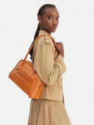 Coccinelle Torebka U4A Coccinellepaki E1 U4A 12 01 01 Brązowy. Brązowe torebki klasyczne Coccinelle, bez wzorów, ze skóry, bez dodatków. Za 1,399.00 zł.