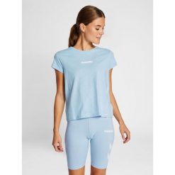 Koszulka damska Hummel Legacy. Niebieskie t-shirty sportowe Hummel, bez wzorów, bez ramiączek, do piłki nożnej. Za 137.50 zł.