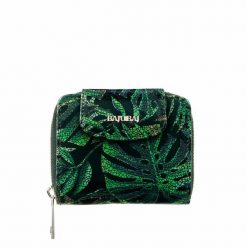 Dwustronny portfel damski BajuBaj ze skóry naturalnej – styl i funkcjonalność w jednym PD1026S161. Zielone portfele bez wzorów, ze skóry. Za 169.00 zł.