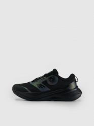 4F Buty do biegania FLOW RUN NIGHT MOTION damskie - czarne 41. Czarne buty do biegania 4f, bez wzorów, z gumy, bez zapięcia, do biegania. Za 369.99 zł.