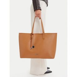 Torebka Nine West. Brązowe torebki klasyczne Nine West, bez wzorów, bez dodatków. Za 279.99 zł.