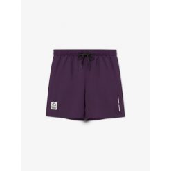 MANTO spodenki treningowe PULSE ciemnofioletowe. Fioletowe szorty sportowe MANTO, bez wzorów. W wyprzedaży za 95.00 zł.