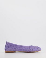 BALERINY Z PLECIONKĄ E201 LILA. Baleriny Venezia, bez wzorów, ze skóry, bez obcasa, bez zapięcia. Za 239.00 zł.