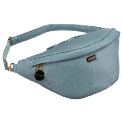 Modna sportowa niebieska saszetka damska na biodra, na ramię lub przez ramię nerka crossbody z eko skóry Peterson. Niebieskie nerki i saszetki Peterson, bez wzorów, ze skóry ekologicznej, sportowe, bez dodatków. Za 79.99 zł.