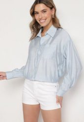 Jasnoniebieska Wiskozowa Koszula Ozdobiona Kieszonką Dovesse. Niebieskie koszule Born2be, m, bez wzorów, z jeansu, eleganckie, bez kołnierzyka, bez ramiączek. W wyprzedaży za 67.99 zł.