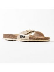 Sunbay Klapki "Jasmin" w kolorze złotym rozmiar: 38. Żółte klapki Sunbay, bez wzorów, ze skóry, klasyczne, z otwartym noskiem, bez obcasa, bez zapięcia. Za 169.95 zł.