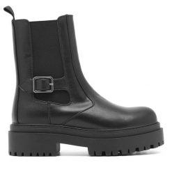 Botki JENNY. Czarne botki Jenny, bez wzorów, bez obcasa, na płaskiej podeszwie, bez zapięcia. Za 79.99 zł.
