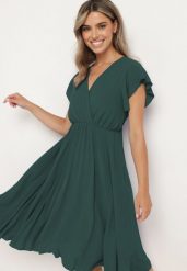 Ciemnozielona Plisowana Sukienka z Kopertowym Dekoltem i Gumką w Talii Waretta. Zielone sukienki Born2be, na co dzień, m, bez wzorów, eleganckie, bez kołnierzyka, bez ramiączek, midi, kopertowe. W wyprzedaży za 46.74 zł.