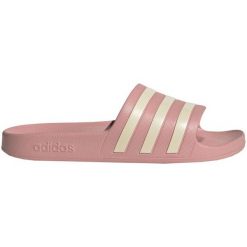 Klapki adidas Adilette Aqua Slides W GZ5877 różowe. Czerwone klapki bez wzorów, z syntetyku, sportowe, bez obcasa, bez zapięcia. Za 174.53 zł.