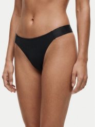 Guess Stringi O6GE05 KE831 Czarny. Czarne stringi Guess, z aplikacjami, z bawełny. Za 89.99 zł.